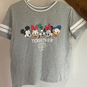 Very new no stains or anything wrong with it.